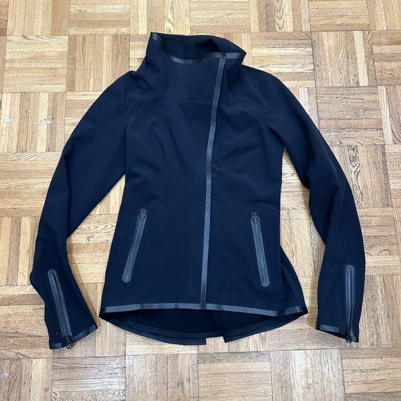 Lululemon jacket size 4 - Picture 1 of 6
